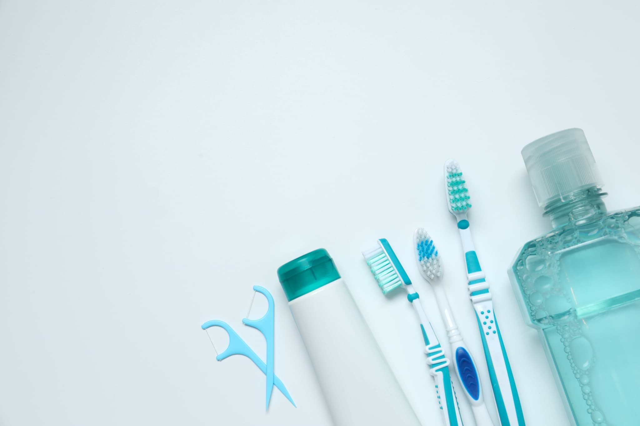 ワイヤー矯正中の歯磨きに必要なアイテム