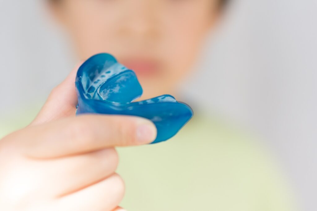 プレオルソ矯正治療中の子ども
