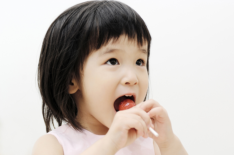 舌の癖が歯並びに与える影響について